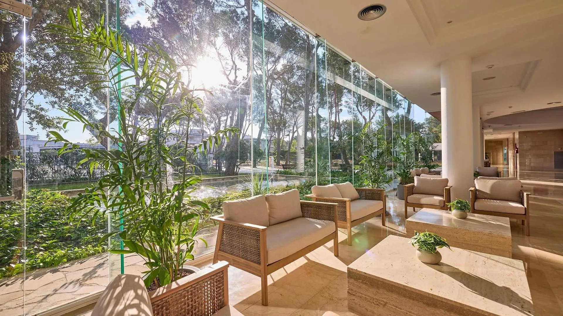 Zafiro Alzinar Mar Adults Only - Refurbished 2025 Apartment Can Picafort  0*, Can Picafort (Mallorca)