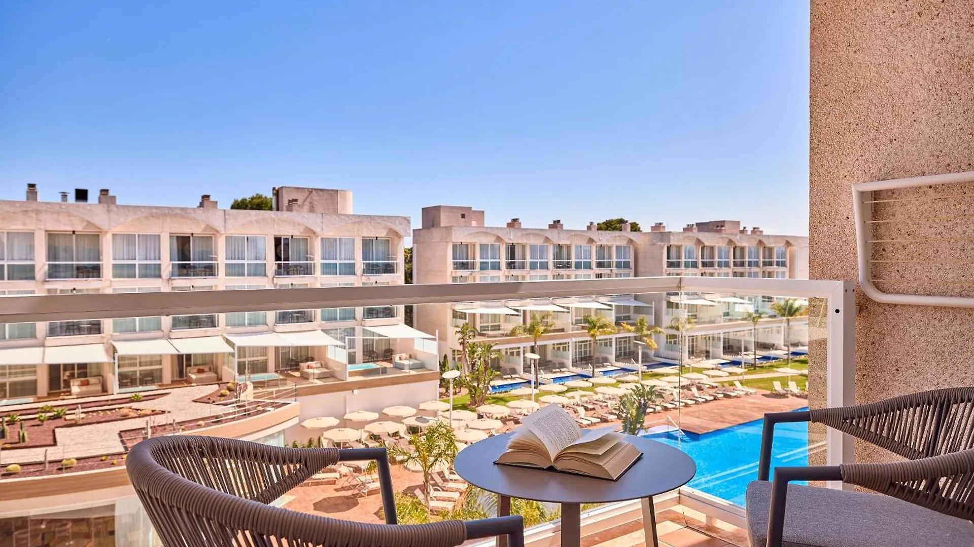 Zafiro Alzinar Mar Adults Only - Refurbished 2025 Apartment Can Picafort  0*, Can Picafort (Mallorca)