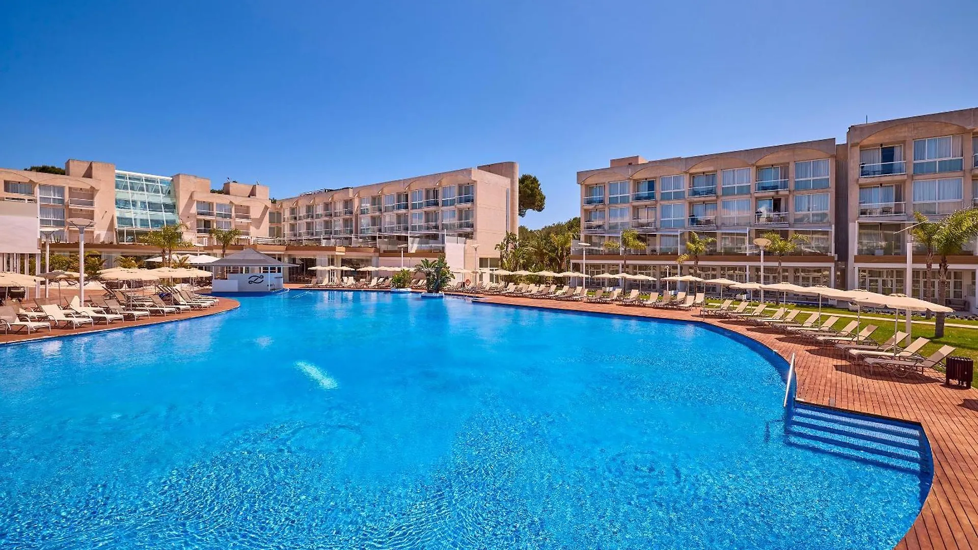 Zafiro Alzinar Mar Adults Only - Refurbished 2025 Apartment Can Picafort  Spain