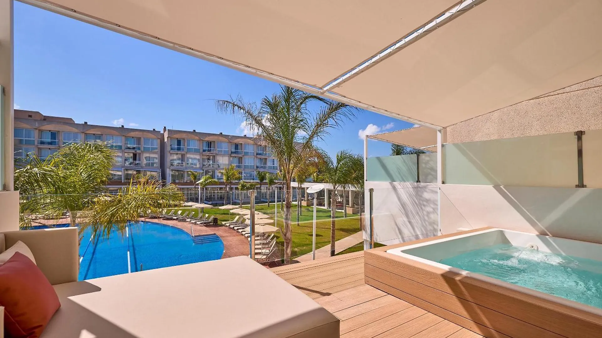 Zafiro Alzinar Mar Adults Only - Refurbished 2025 Apartment Can Picafort   Can Picafort (Mallorca)