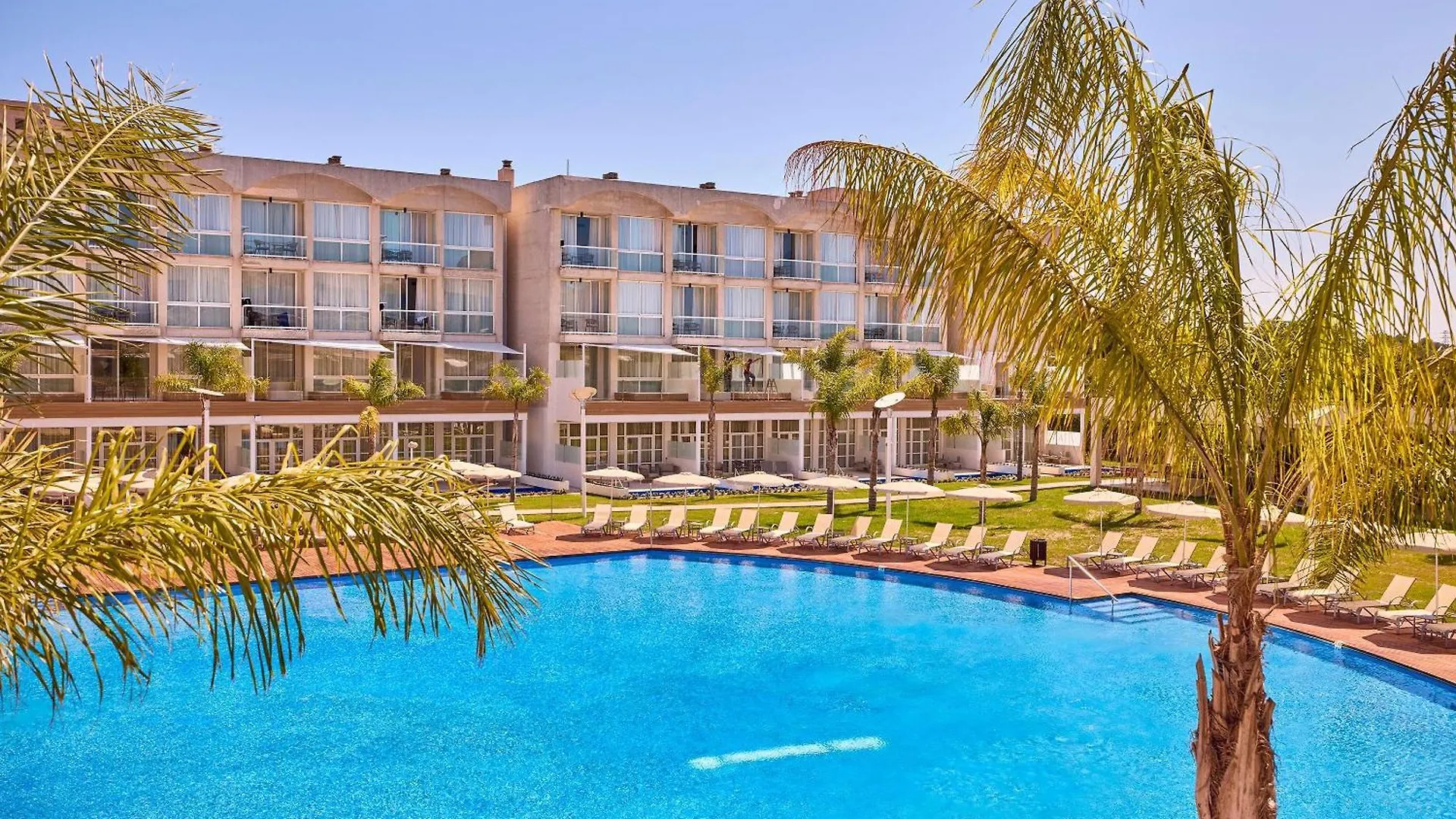 Zafiro Alzinar Mar Adults Only - Refurbished 2025 Apartment Can Picafort  0*, Can Picafort (Mallorca)
