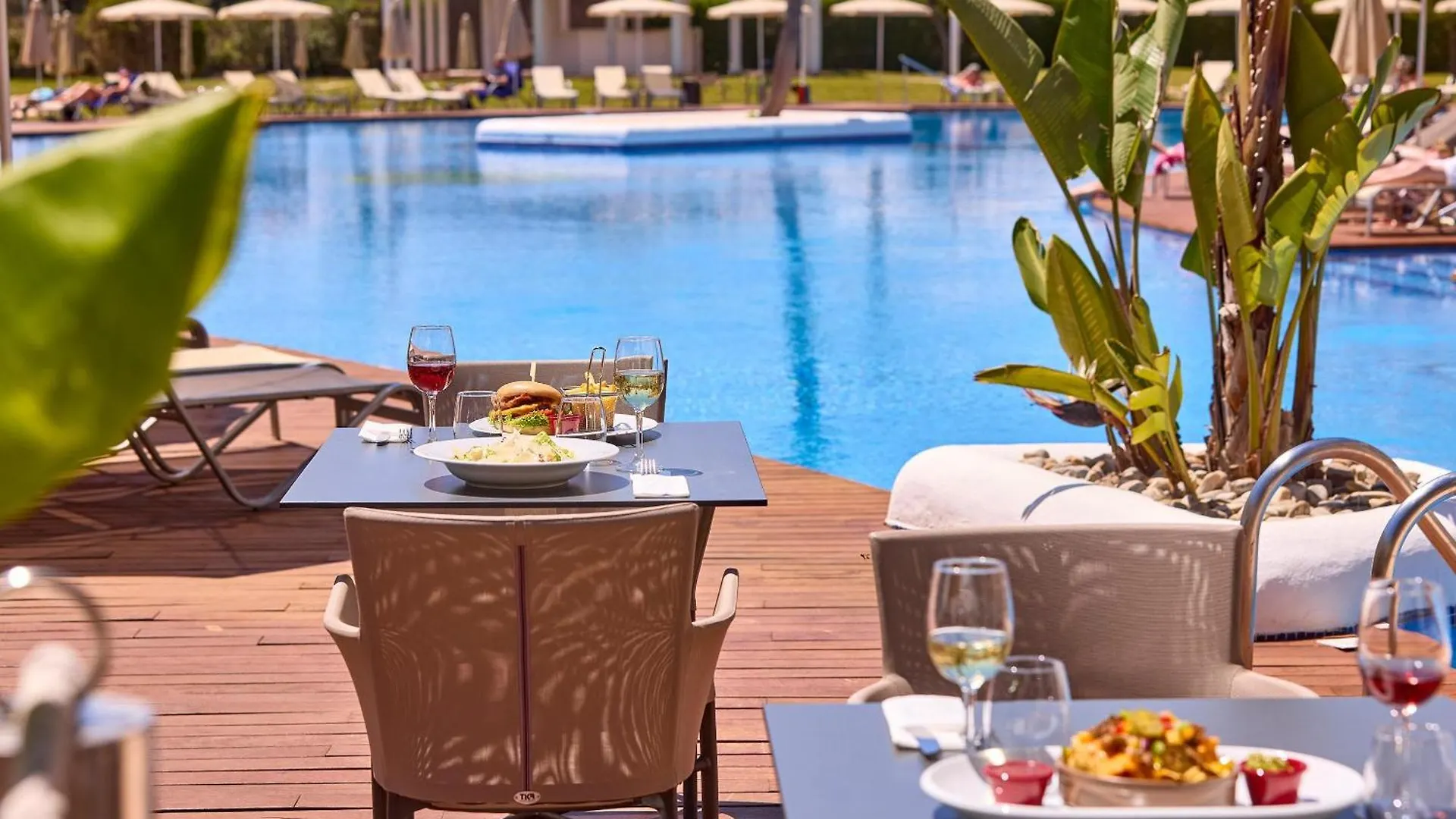 Zafiro Alzinar Mar Adults Only - Refurbished 2025 Apartment Can Picafort  Spain